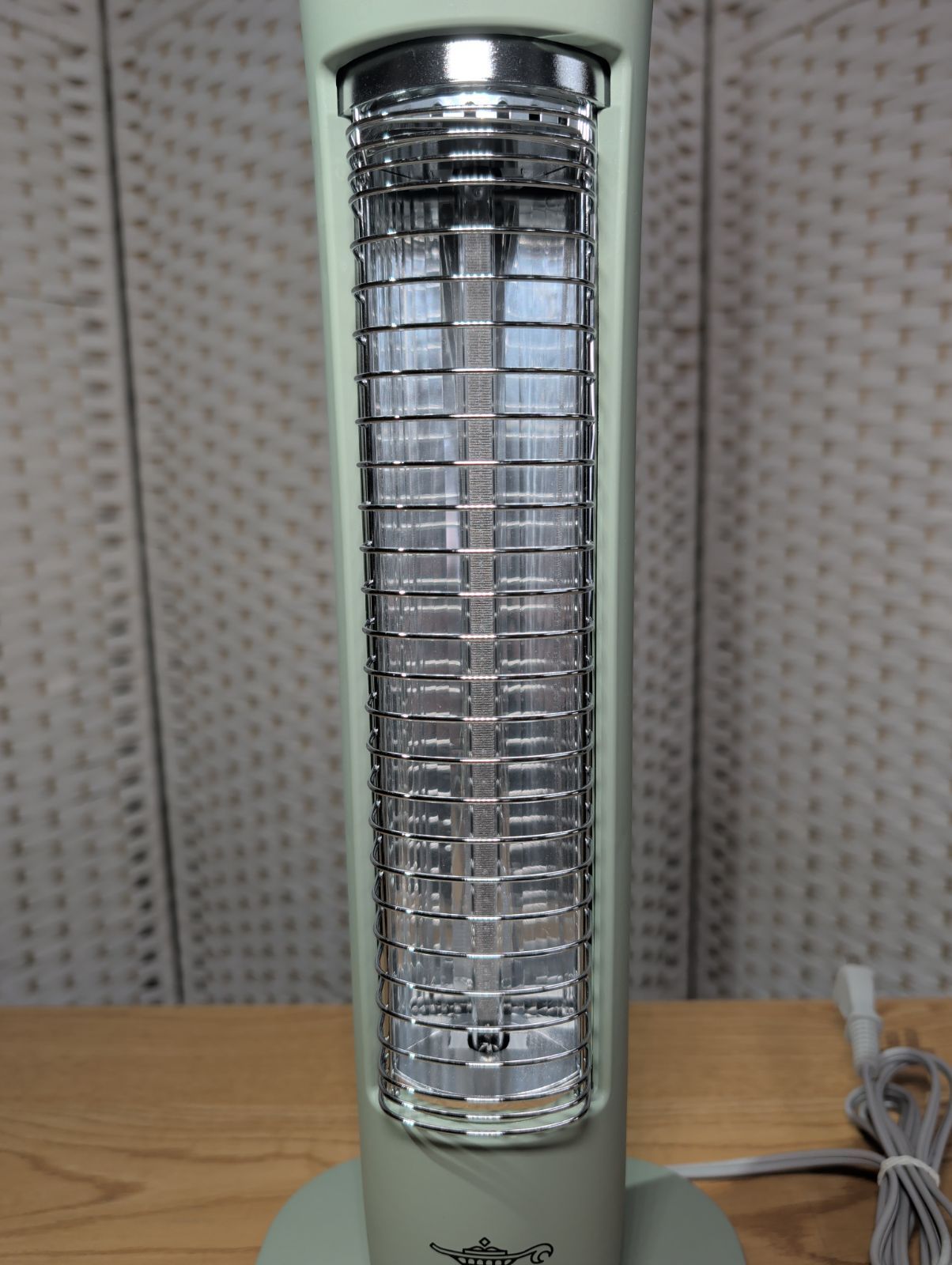 アラジン Aladdin 遠赤グラファイトヒーター AEH-G409N 2025年製
