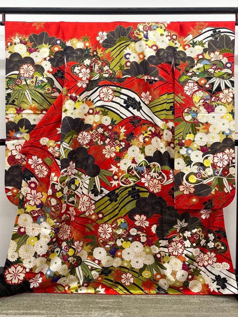 振袖 金駒 金彩 紋意匠 身丈162cm 撥水加工済 MO3972 - メルカリ