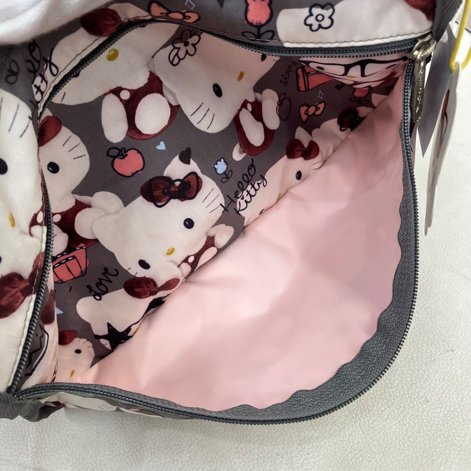 9382 【タグ付き】 LeSportsac レスポートサック HelloKitty ハロー 