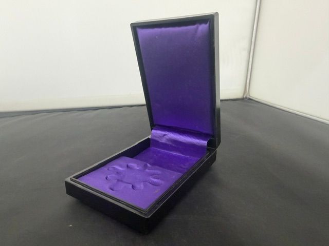 S496 勲七等瑞宝章 勲章 箱付き - メルカリ