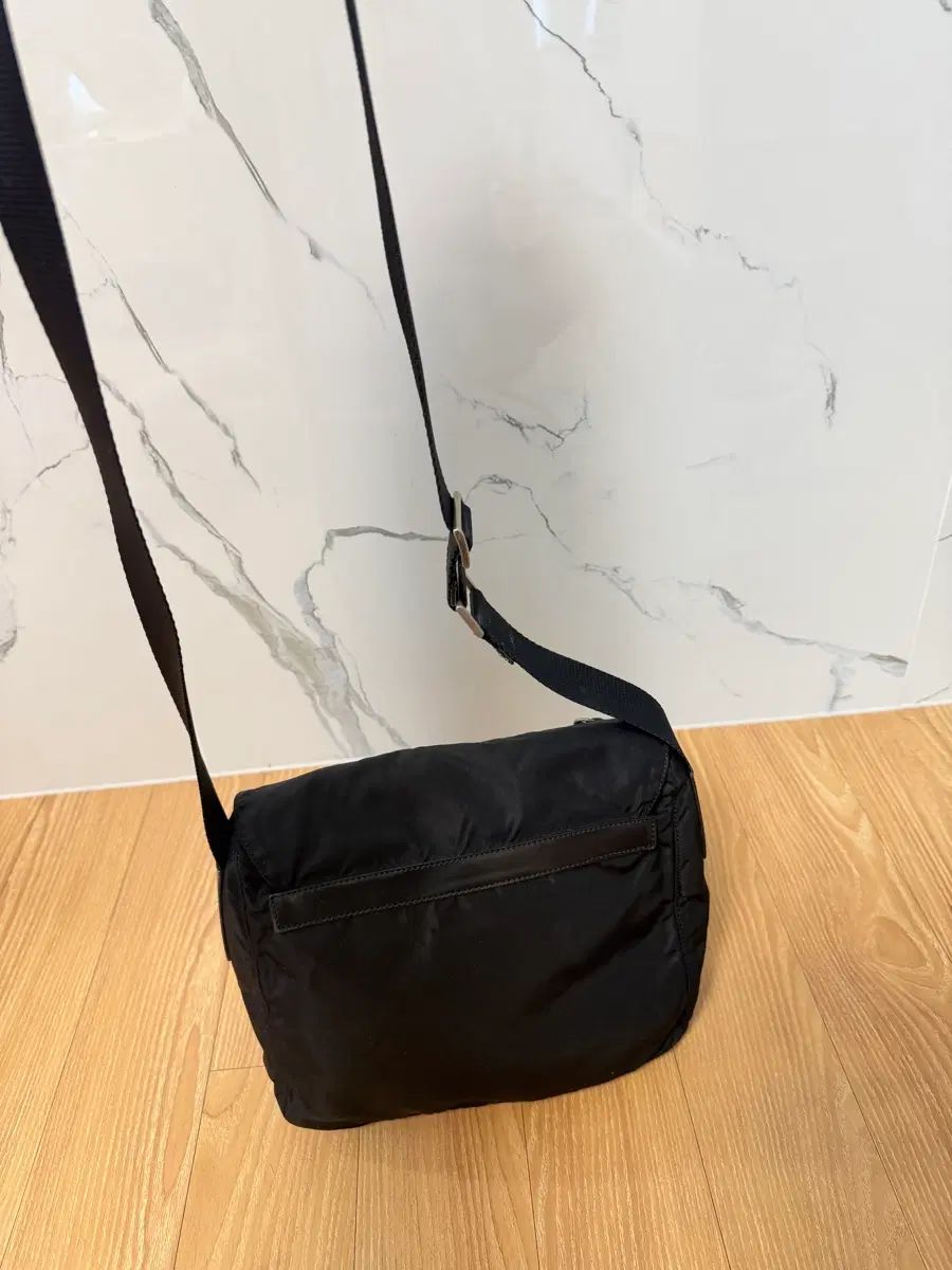 PRADA プラダ ポコノ ナイロン メッセンジャーバッグ ブラック 주우재