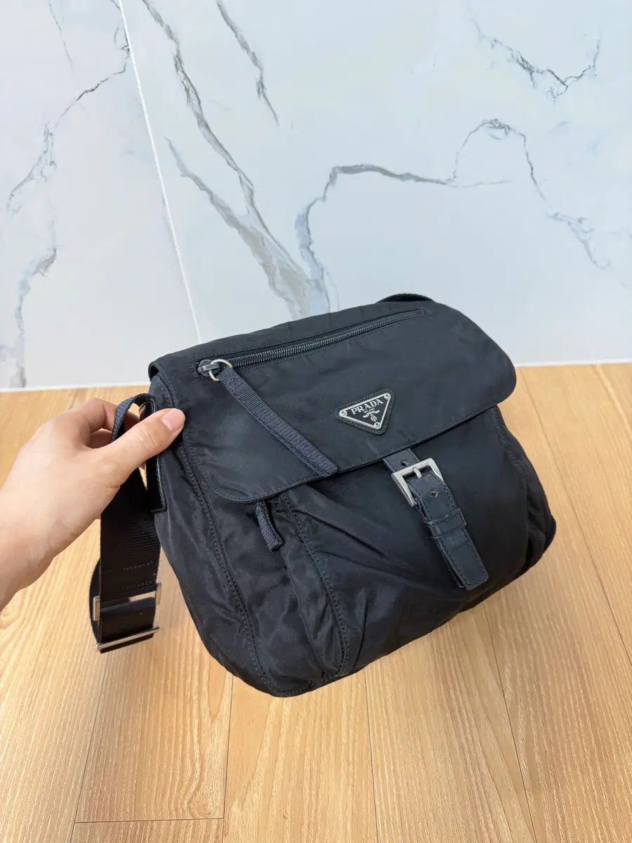 PRADA プラダ ポコノ ナイロン メッセンジャーバッグ ブラック 주우재
