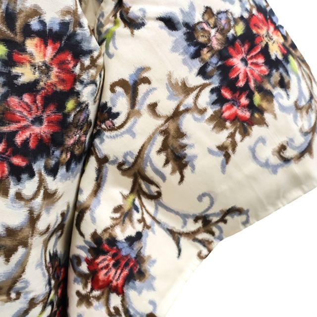 https://assets.mercari-shops-static.com/-/large/plain/2JXtmhUSnm2PgnTA9CjdLb.jpg@jpg