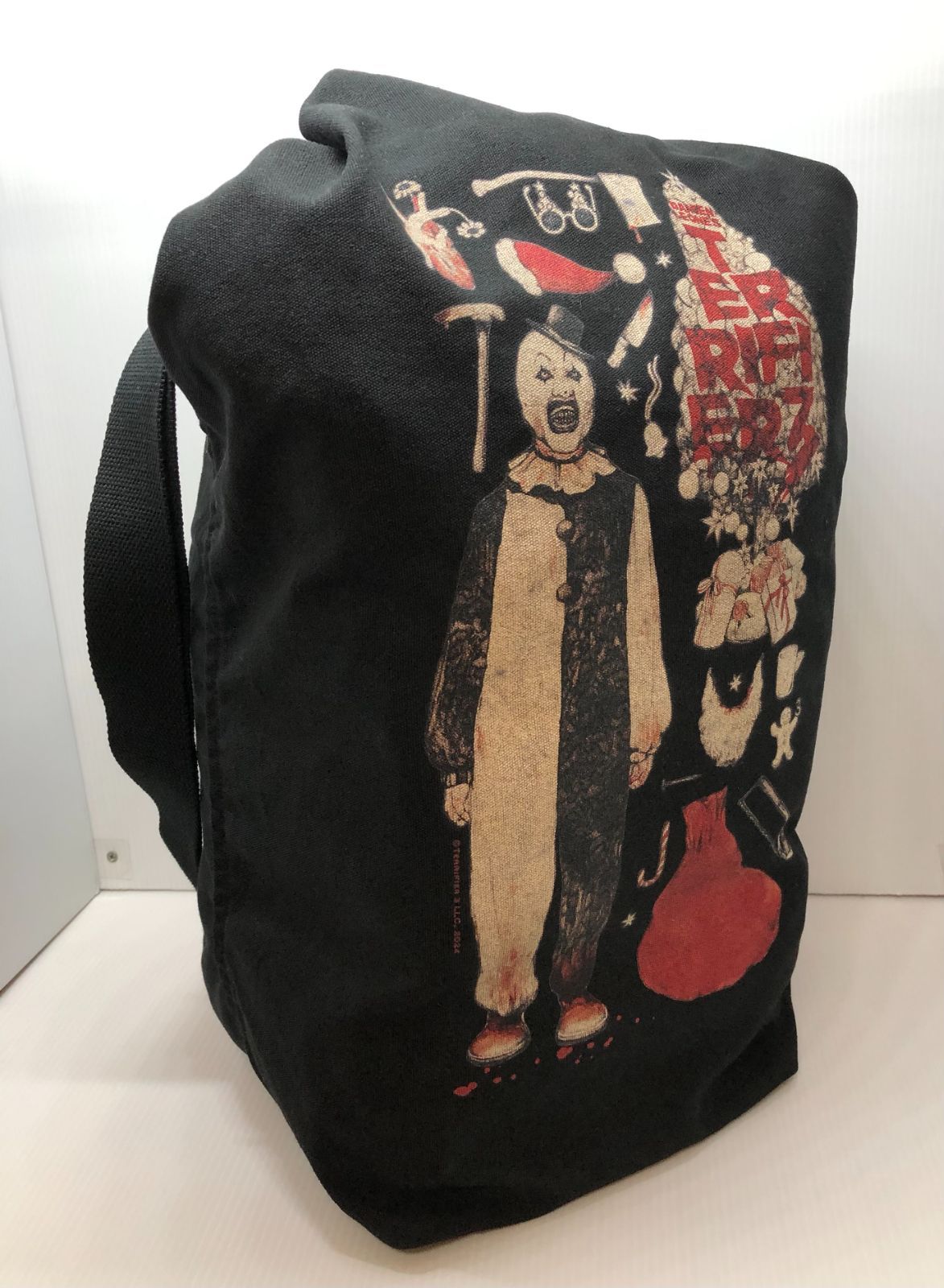 ヒグチユウコ × TERRIFIER3 ダッフルバッグ テリファー3 - メルカリ