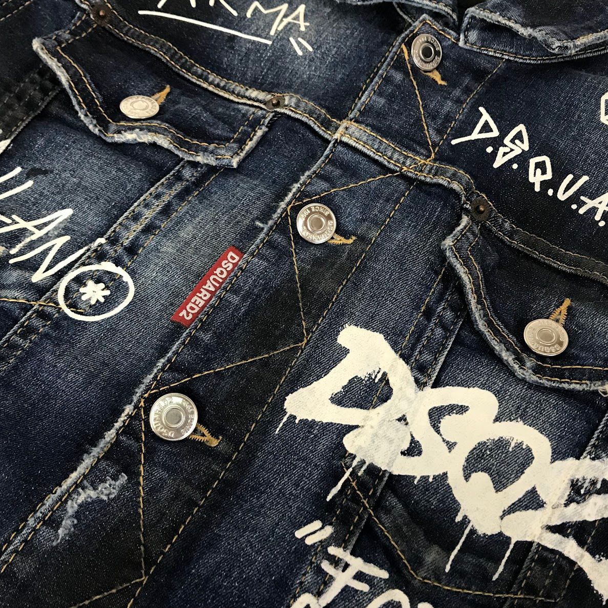 倉吉店】 中古 DSQUARED2 | ディースクエアード デニム DARK GRAFFITI