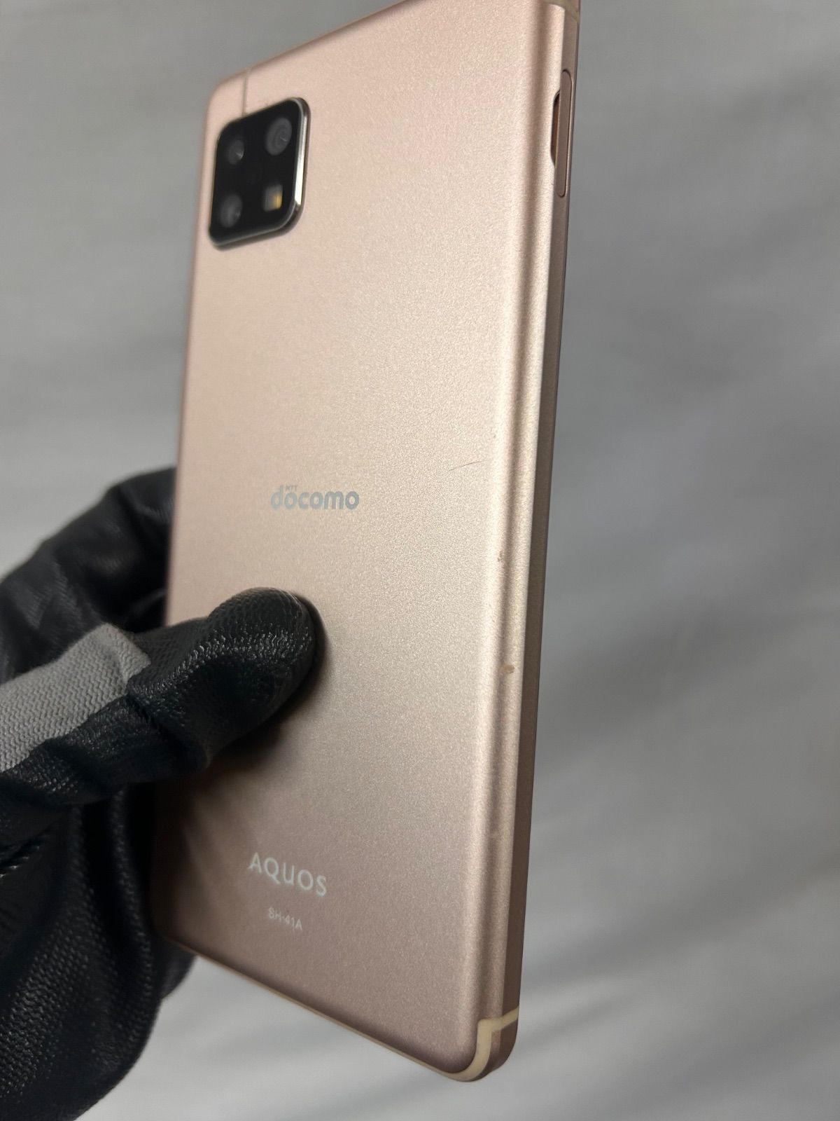 docomo AQUOS sense4 SH-41A 64GB ゴールド - メルカリ