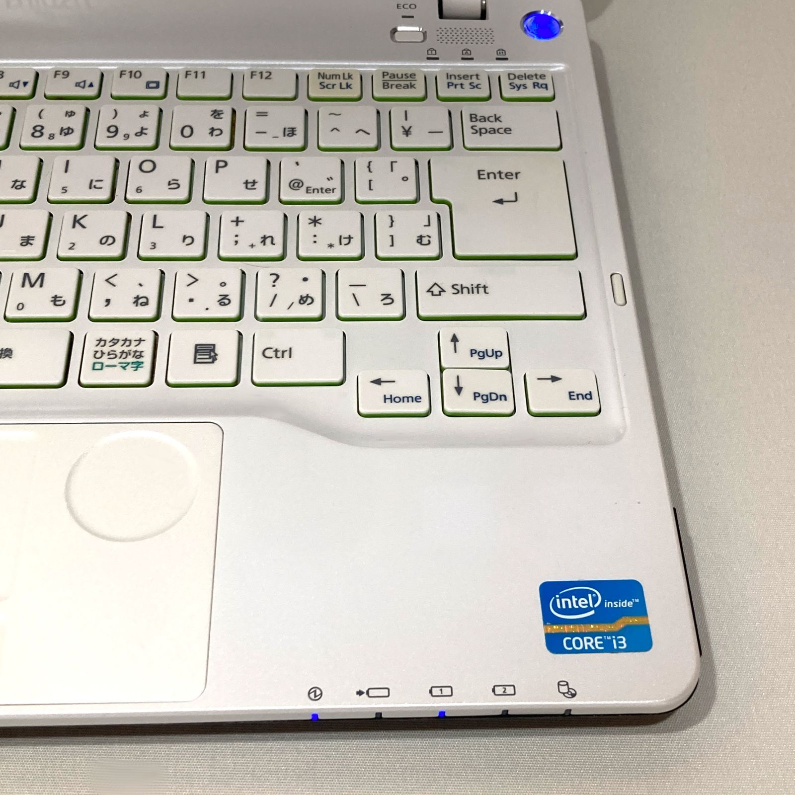 富士通 LIFEBOOK SH54/G 白 SSD240GB - メルカリ
