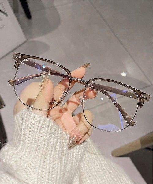 https://assets.mercari-shops-static.com/-/large/plain/2JXu3rQa4fWUXGB9Ah49cc.jpg@jpg