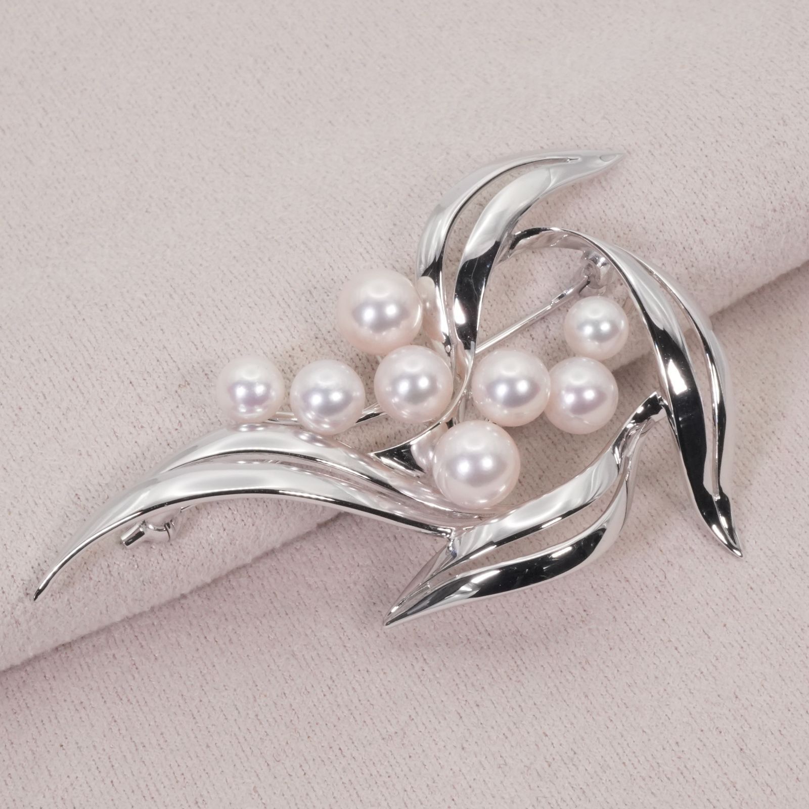 美品 ミキモト 8珠 ウェーブ ブローチ MIKIMOTO /26-2232 - メルカリ