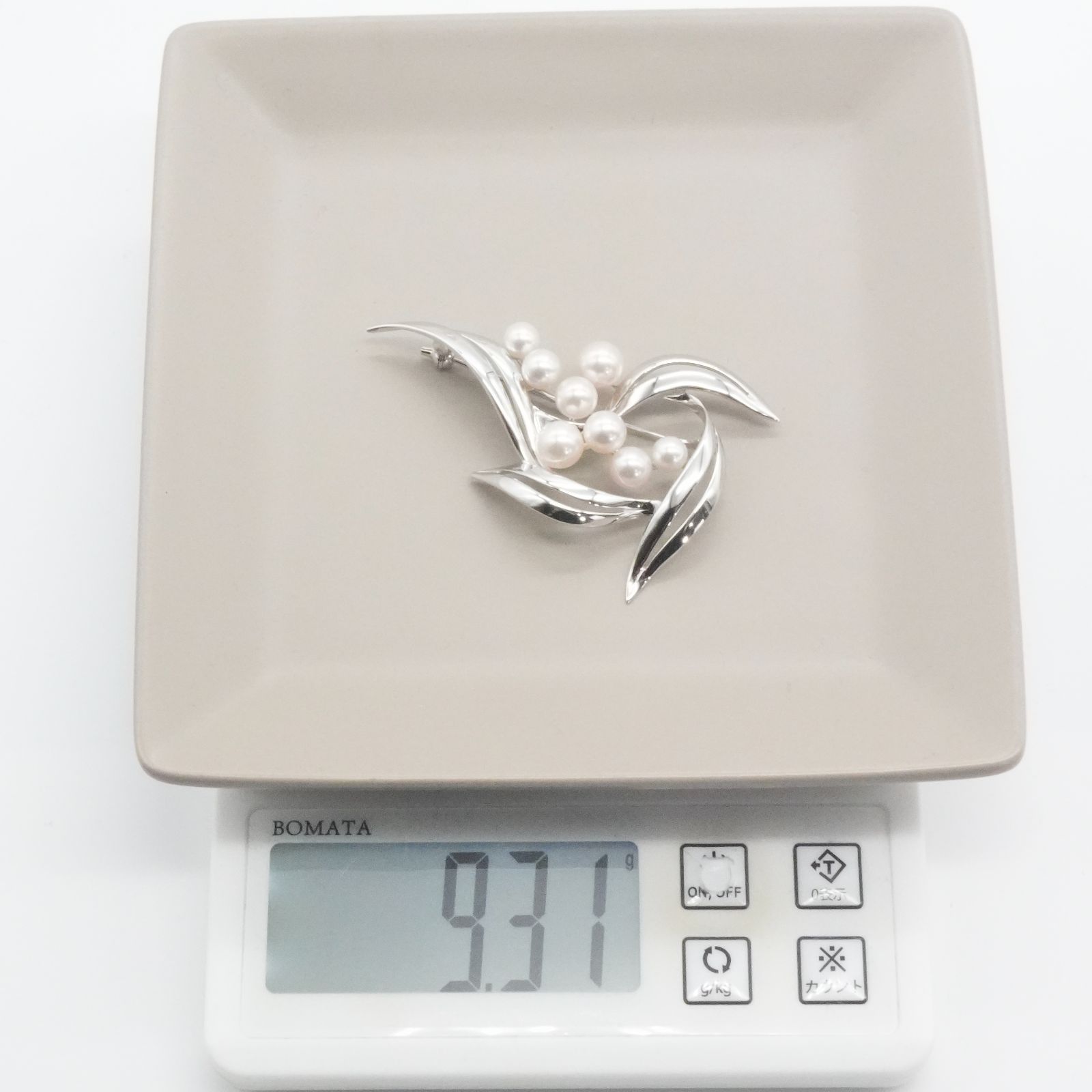 美品 ミキモト 8珠 ウェーブ ブローチ MIKIMOTO /26-2232 - メルカリ