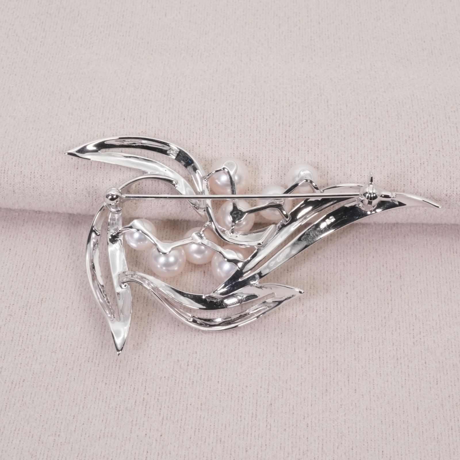 美品 ミキモト 8珠 ウェーブ ブローチ MIKIMOTO /26-2232 - メルカリ