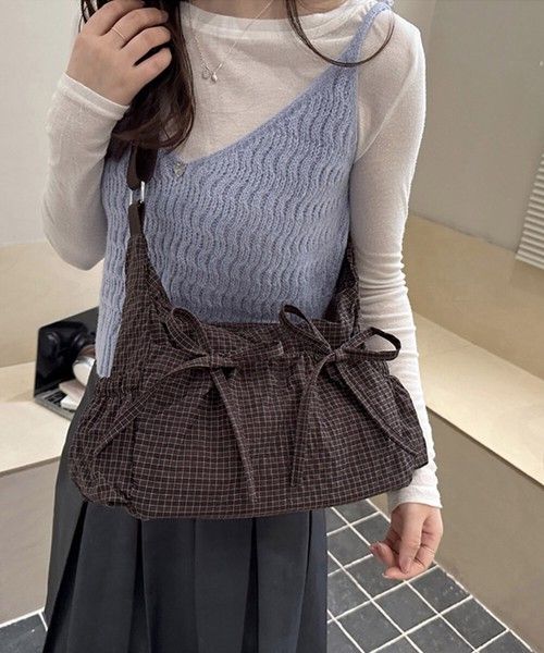 https://assets.mercari-shops-static.com/-/large/plain/2JXu6XzXfxjC6Fnq6k564Y.jpg@jpg