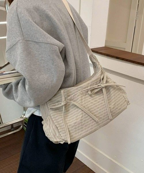 https://assets.mercari-shops-static.com/-/large/plain/2JXu6Y329VN3VFc8BGeaGA.jpg@jpg