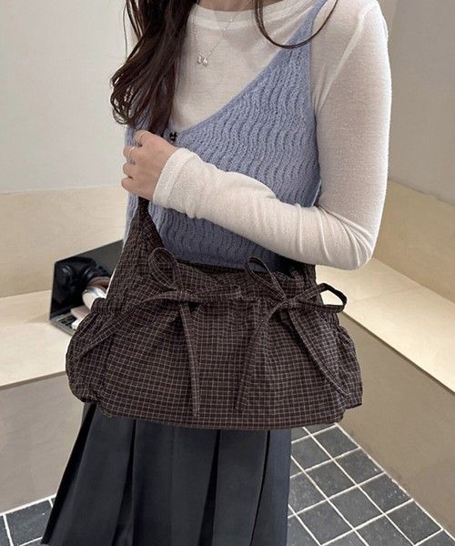 https://assets.mercari-shops-static.com/-/large/plain/2JXu6Y3eX9mxscLqmNfGp6.jpg@jpg