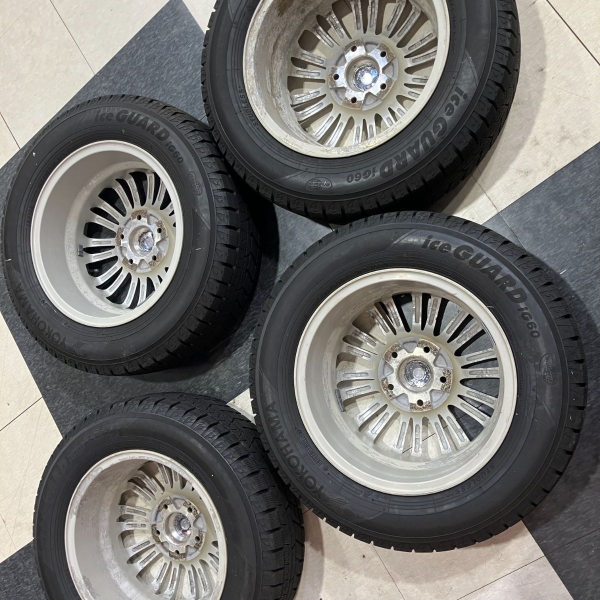 YOKOHAMA iceGUARD iG60 195/65R15 スタッドレスタイヤ アルミホイール
