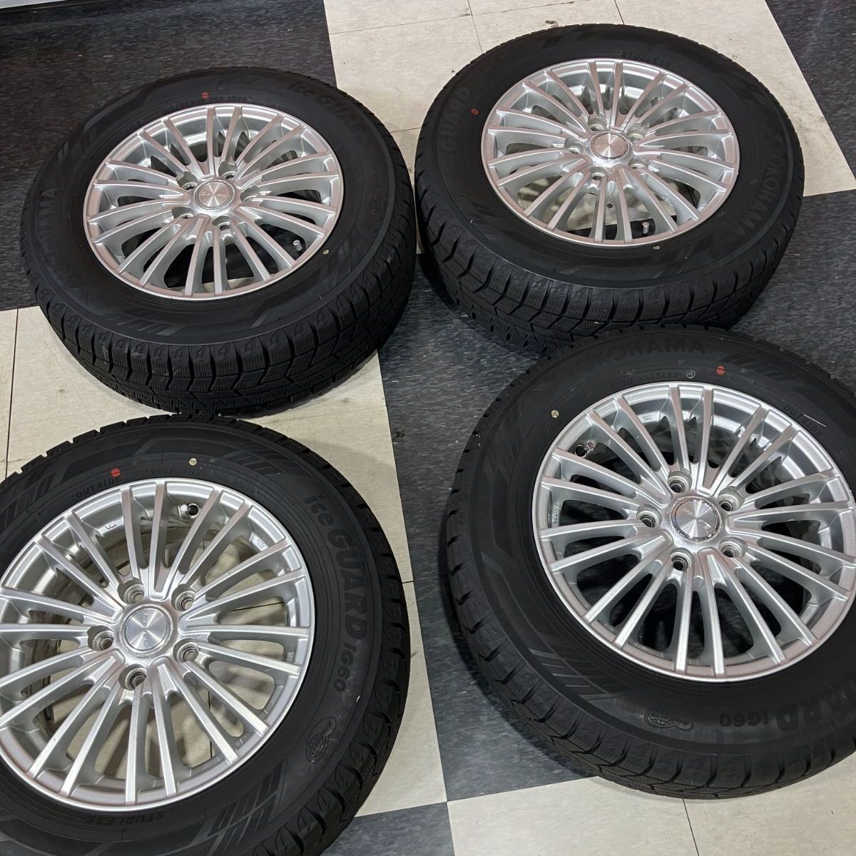 YOKOHAMA iceGUARD iG60 195/65R15 スタッドレスタイヤ アルミホイール