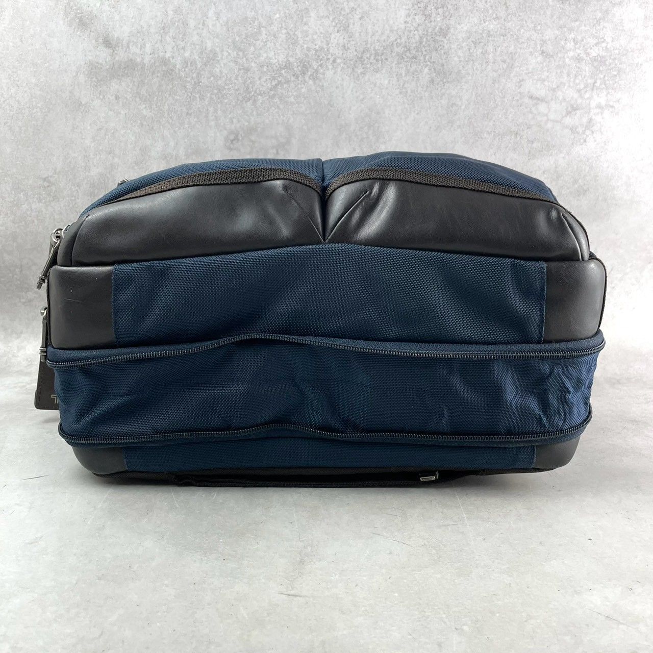 https://assets.mercari-shops-static.com/-/large/plain/2JXu8hDTQRrgqUR4i5fyE3.jpg@jpg