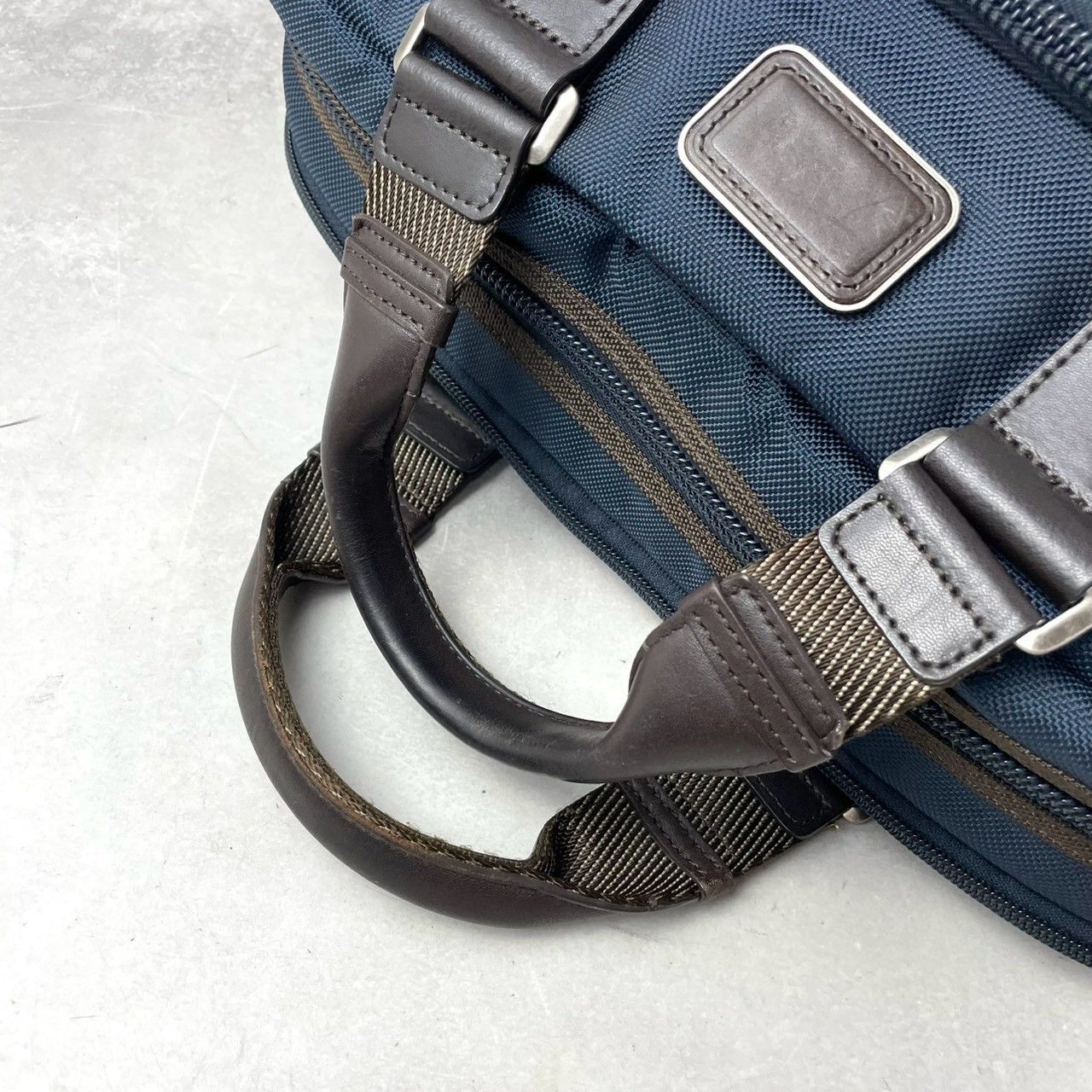 https://assets.mercari-shops-static.com/-/large/plain/2JXu8hEFdUpT7Wzj2Au66s.jpg@jpg