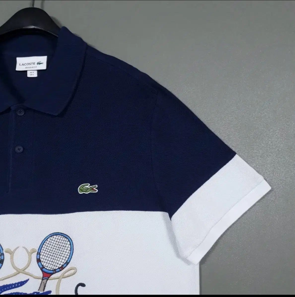 ラコステ 新モデル レギュラーフィット テニス エンブロイダード コットン ポロシャツ 半袖 カラーTシャツ