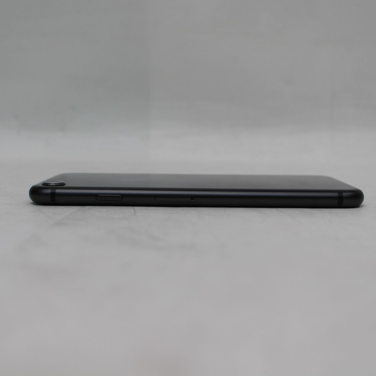 iPhone 8 64GB スペースグレイ SIMフリー 傷や汚れあり - メルカリ