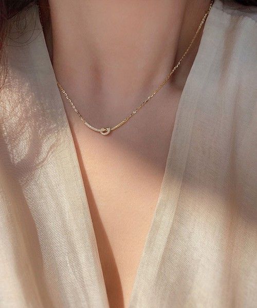 https://assets.mercari-shops-static.com/-/large/plain/2JXuBiTSBqMLhBvaFBKWP7.jpg@jpg