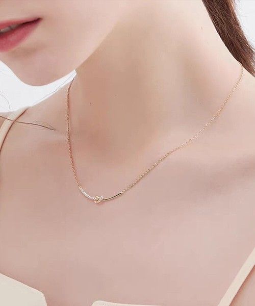 https://assets.mercari-shops-static.com/-/large/plain/2JXuBiV8ywpbiDtUc7V32z.jpg@jpg