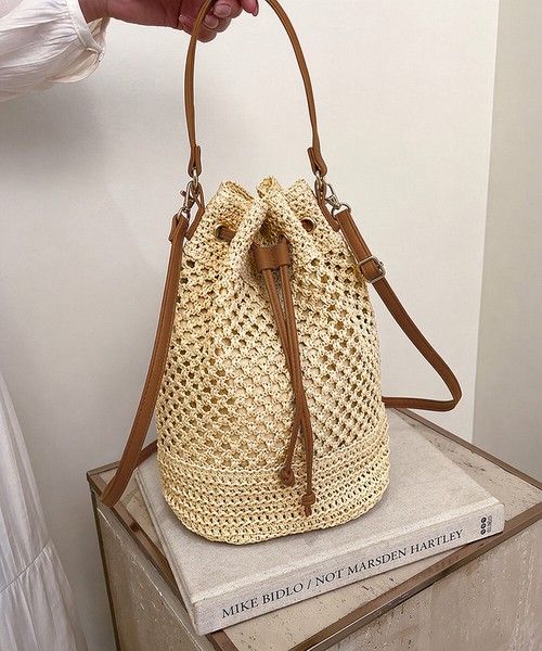 https://assets.mercari-shops-static.com/-/large/plain/2JXuFe4TofHSqrhvNQHksK.jpg@jpg
