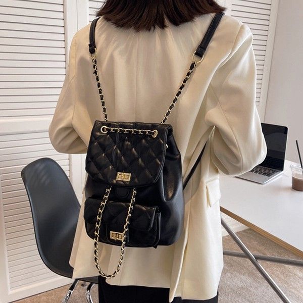 https://assets.mercari-shops-static.com/-/large/plain/2JXv2zMuAwQLRVaUkVHXqM.jpg@jpg