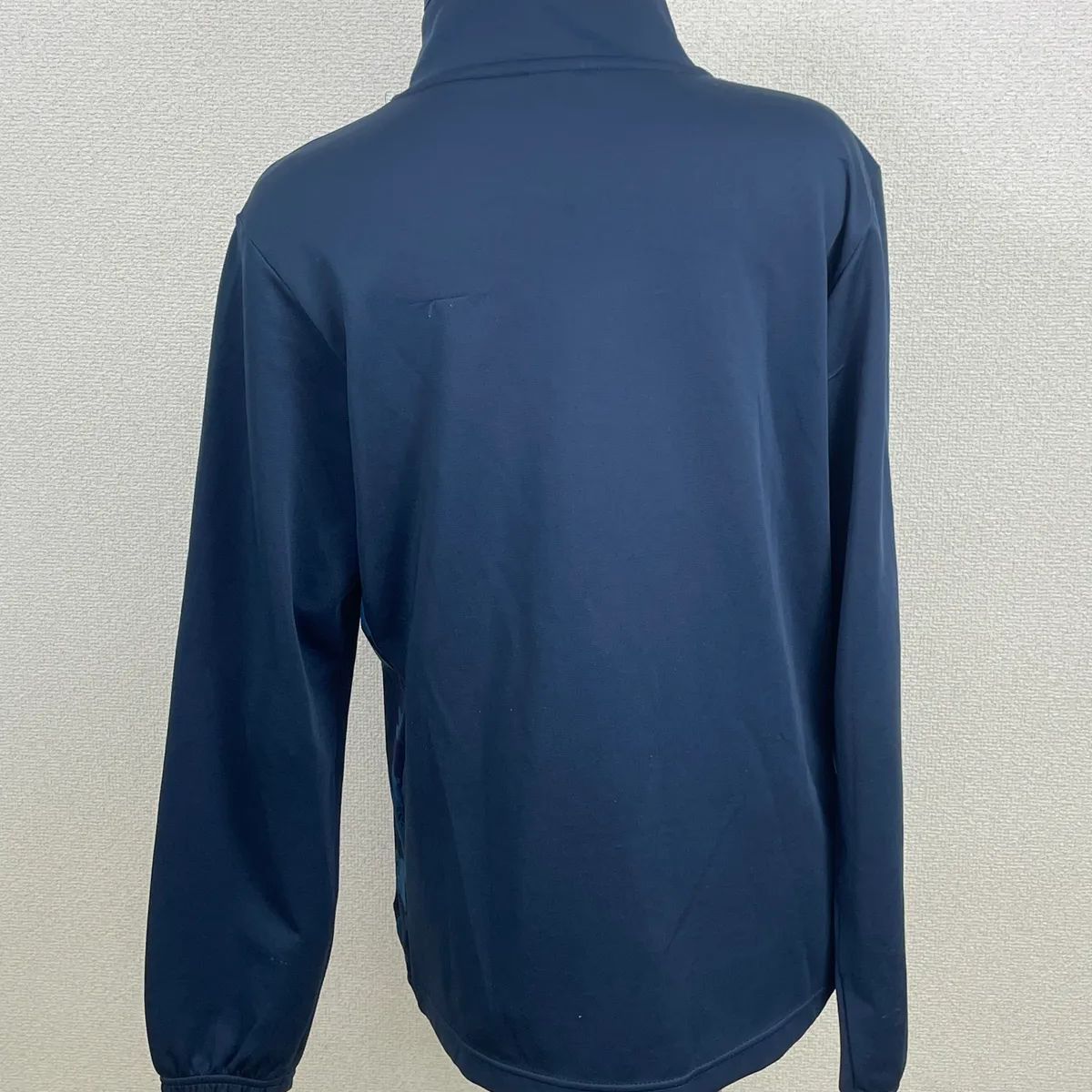 https://assets.mercari-shops-static.com/-/large/plain/2JXvJymZZdqtbA69W99cgZ.jpg@jpg