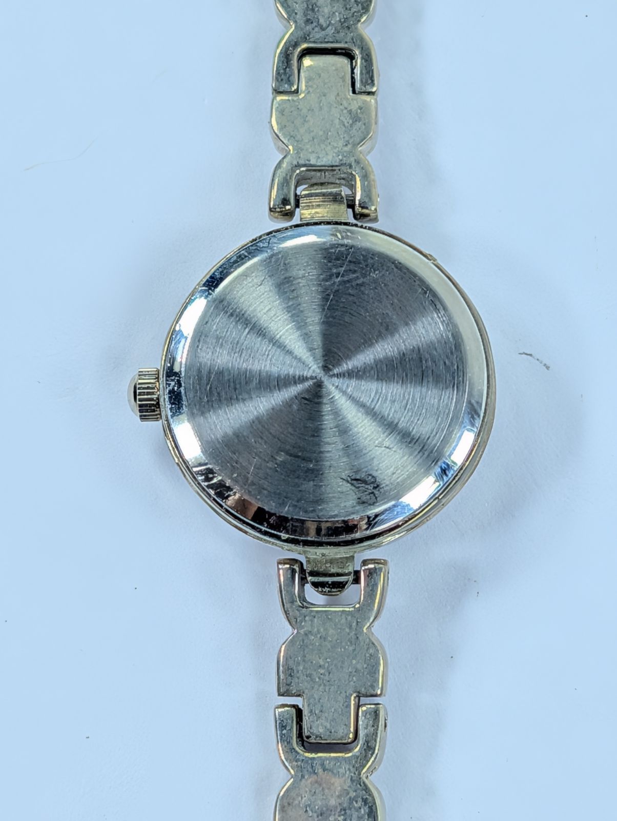https://assets.mercari-shops-static.com/-/large/plain/2JXvNcZSy8DvF764m4qumM.jpg@jpg