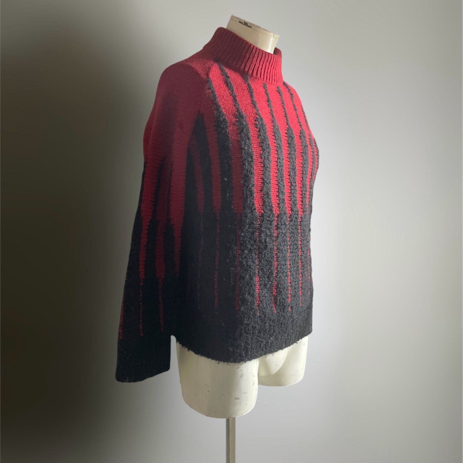 イタリア製 ETRO 90s ヴィンテージ ニット ウール シャギー ブラック レッド 高級 セーター エトロ ハイネック ヨーロッパ vintage 希少 レア H870