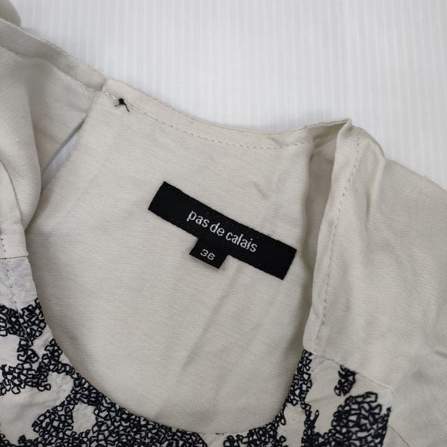 pas de calais 日本製 刺繍 製品染め ブラウス シャツ ベージュ