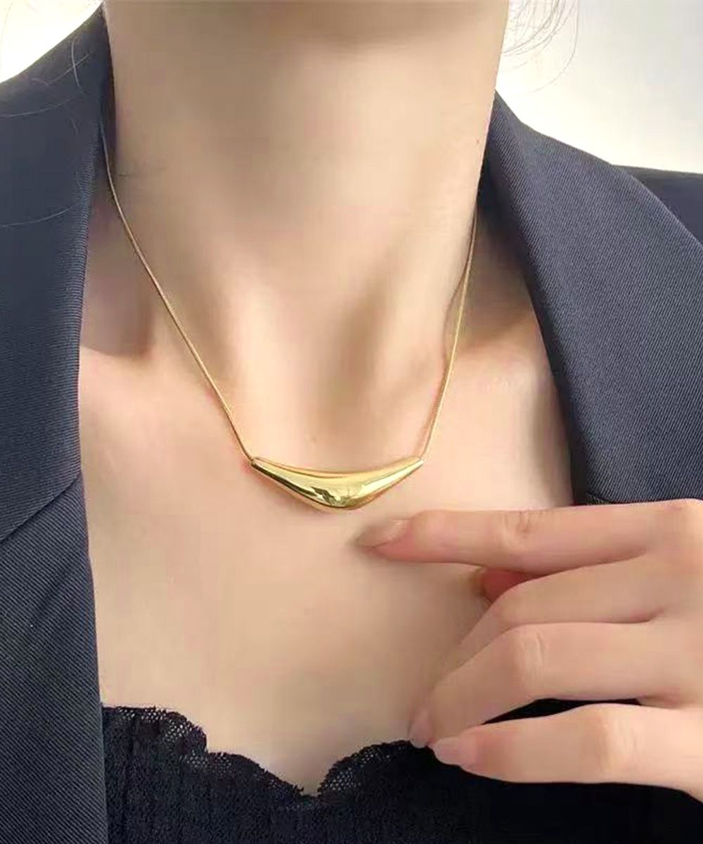 https://assets.mercari-shops-static.com/-/large/plain/2JXvoEKJUBE8MekeE3hWbB.jpg@jpg