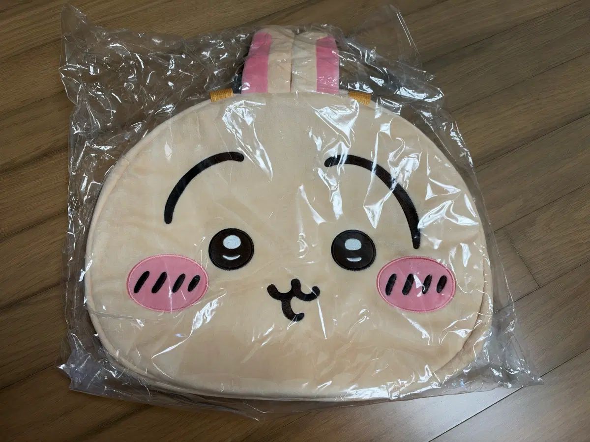 ちいかわ ちいかわ フェイス ボストンバッグ うさぎ (キャリアー可能)