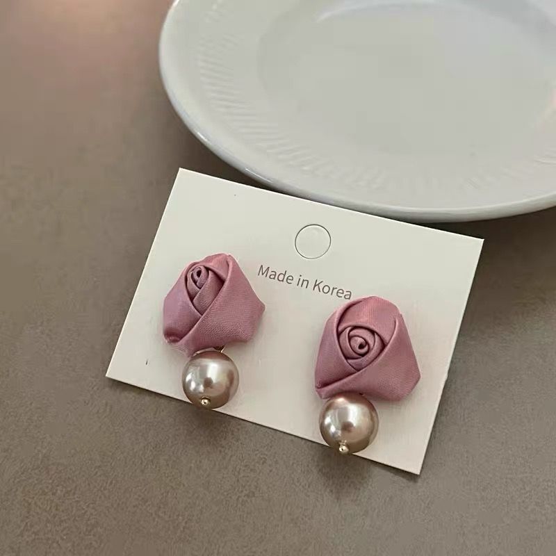 https://assets.mercari-shops-static.com/-/large/plain/2JXw2K2gU3unFw6TCnNzdW.jpg@jpg