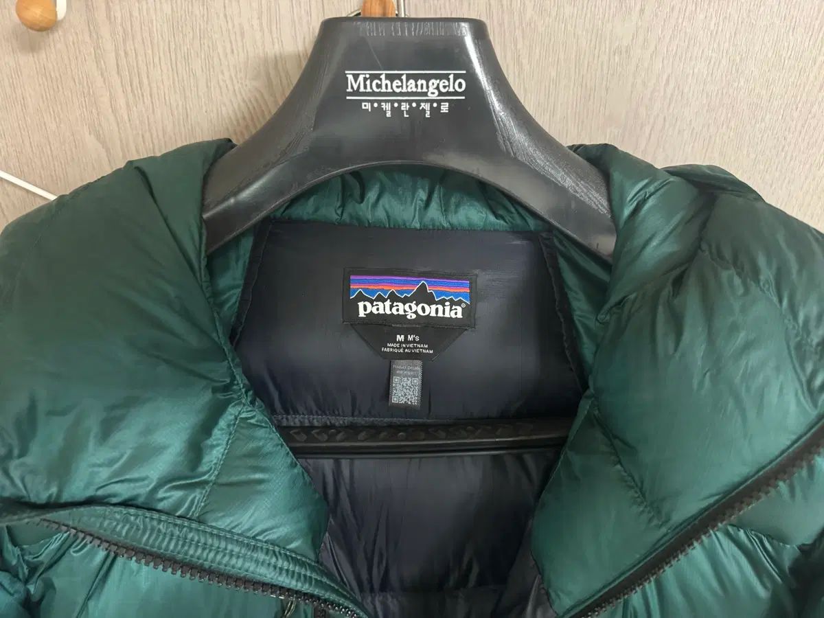 https://assets.mercari-shops-static.com/-/large/plain/2JXw2joYrTFh32qWfcGBc9.webp@jpg