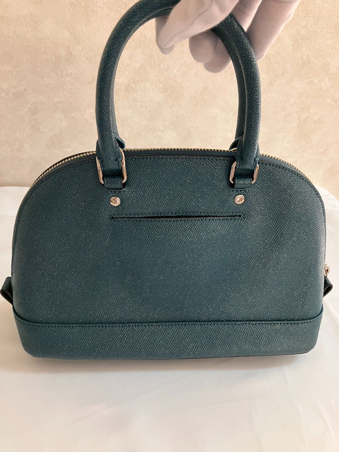 https://assets.mercari-shops-static.com/-/large/plain/2JXw4tsGQXwjU3PeVSMvFA.jpg@jpg