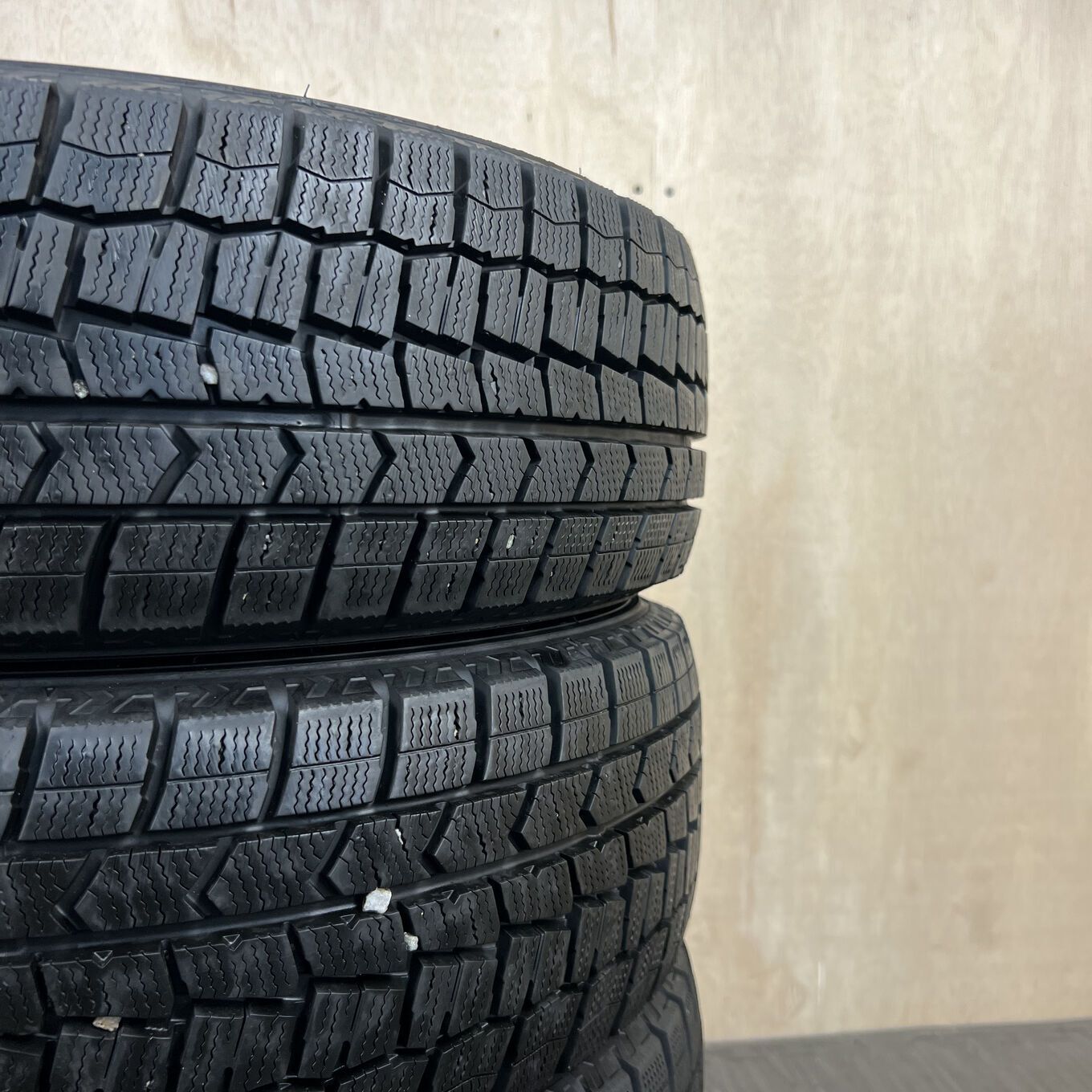 タイヤのみ]スタッドレスタイヤ 195/65R15 DUNLOP WINTER MAXX WM02 4