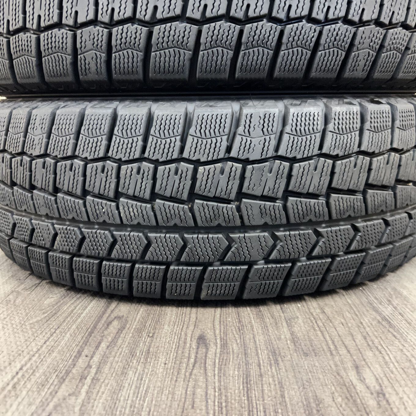 タイヤのみ]スタッドレスタイヤ 195/65R15 DUNLOP WINTER MAXX WM02 4