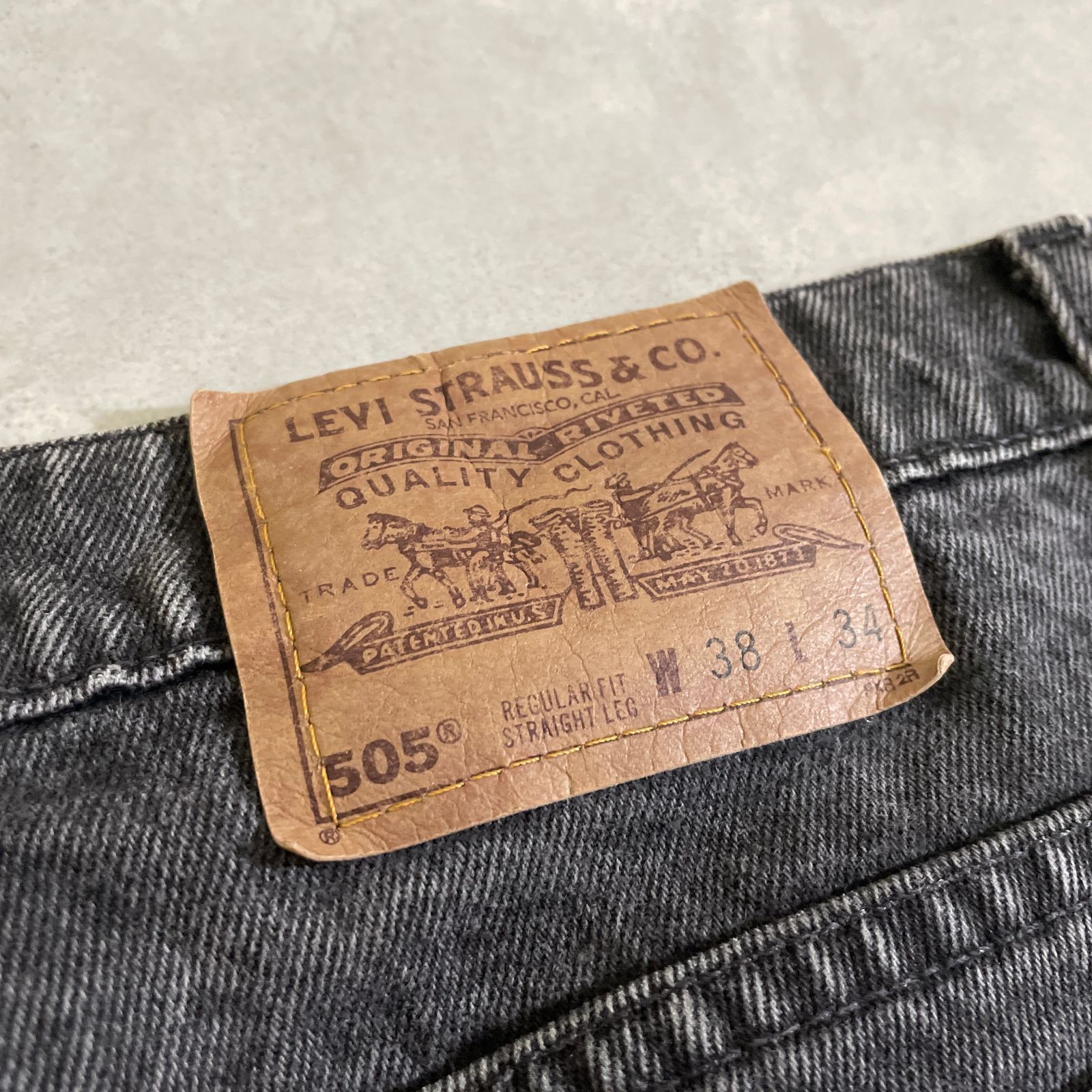 https://assets.mercari-shops-static.com/-/large/plain/2JXwACMMvyPL2ygTy2umAq.jpg@jpg