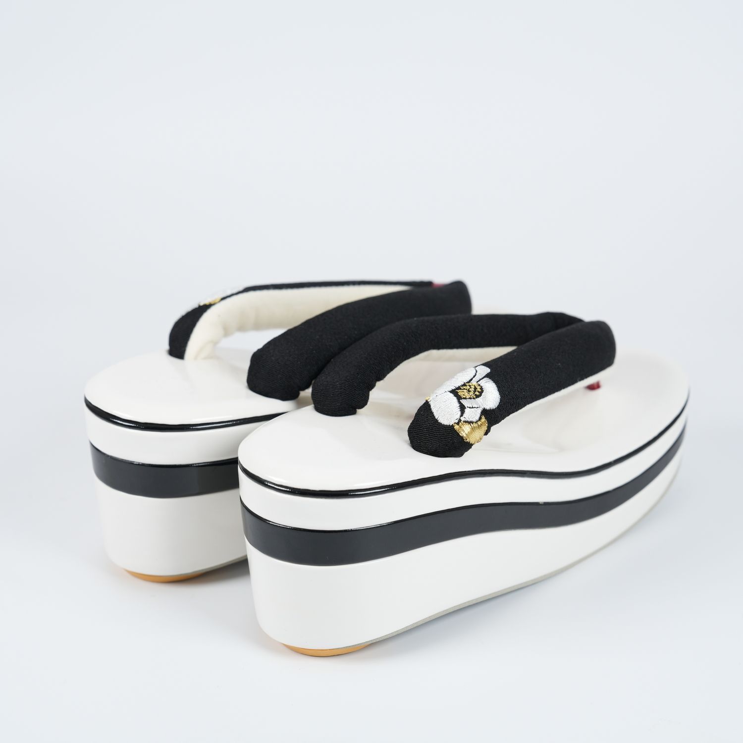 https://assets.mercari-shops-static.com/-/large/plain/2JXwCUBbFugHCvxAfJTFxo.jpg@jpg