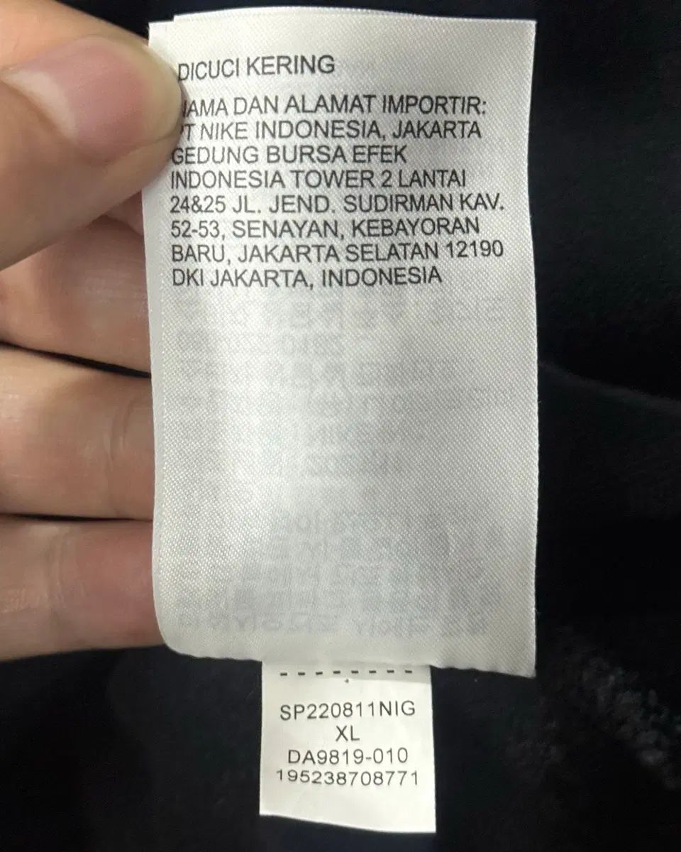 https://assets.mercari-shops-static.com/-/large/plain/2JXwFHfEUhCCDpkKK8s5Uo.webp@jpg
