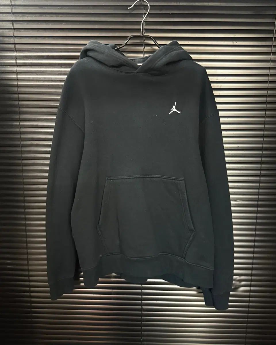 https://assets.mercari-shops-static.com/-/large/plain/2JXwFHfFRj9EtBYWeF8ZRF.webp@jpg