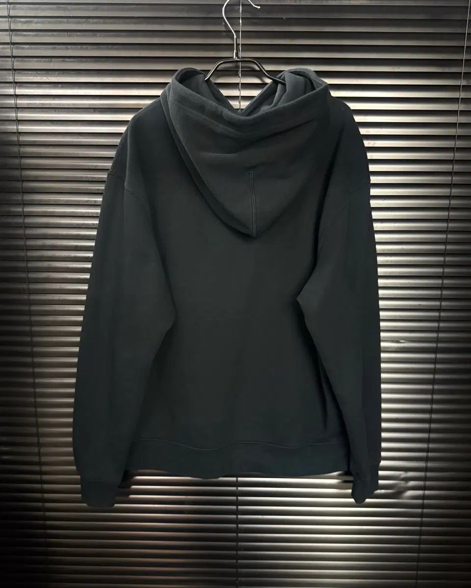 https://assets.mercari-shops-static.com/-/large/plain/2JXwFHfG4XRjXgixYnNMMY.webp@jpg