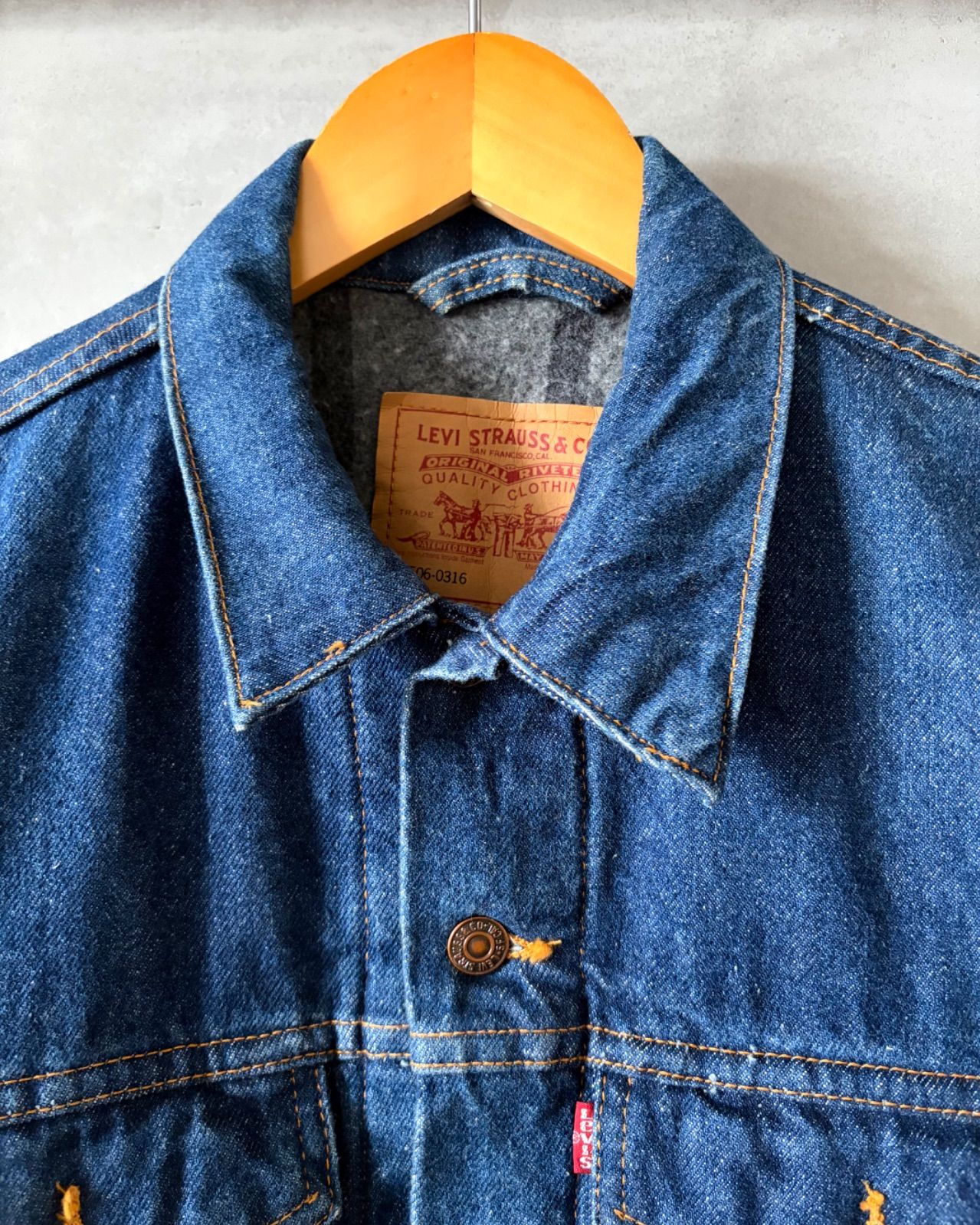 https://assets.mercari-shops-static.com/-/large/plain/2JXwKnMEP5DifWCnTnYvsm.jpg@jpg