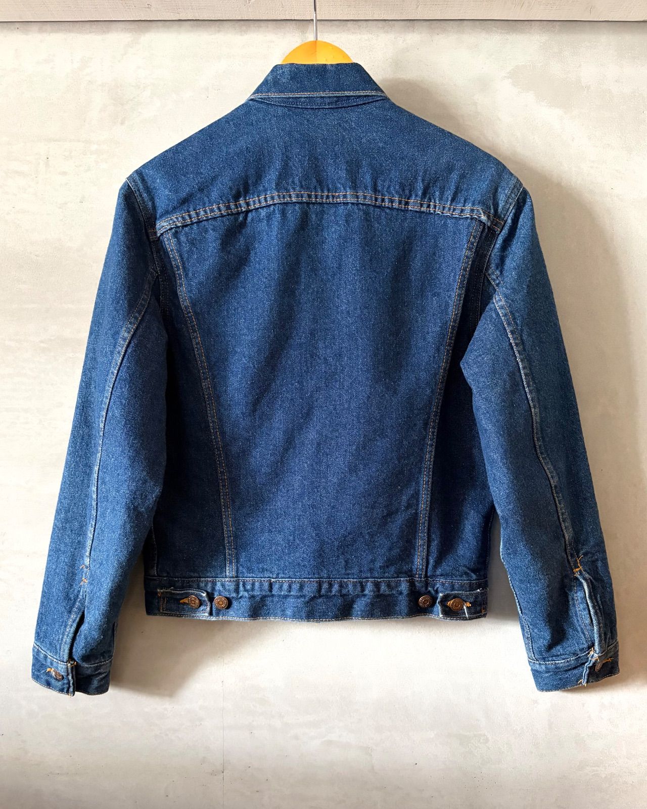https://assets.mercari-shops-static.com/-/large/plain/2JXwKozu6sUbAAtHVo5raL.jpg@jpg