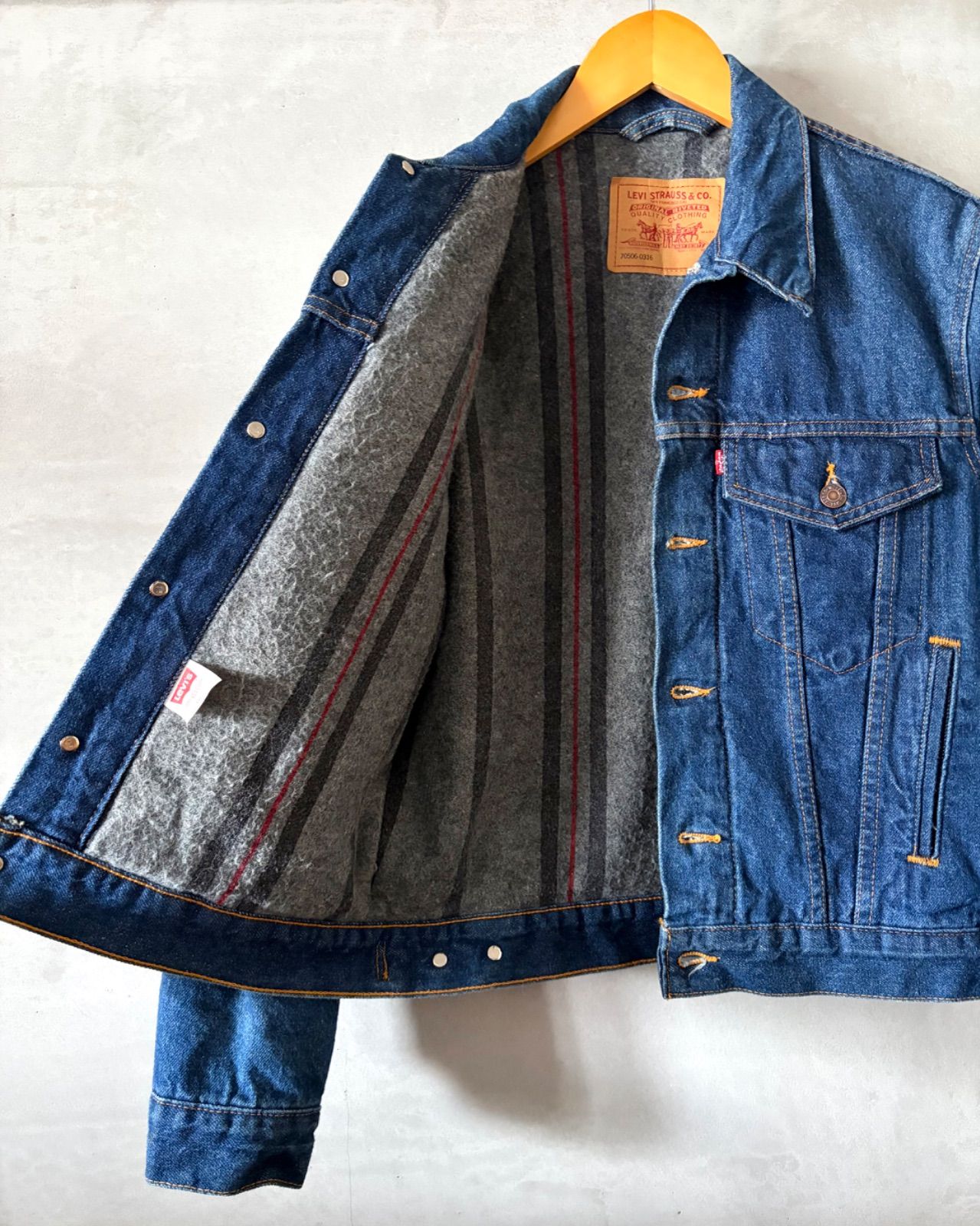 https://assets.mercari-shops-static.com/-/large/plain/2JXwKqbkF28kp5GDZmavfT.jpg@jpg