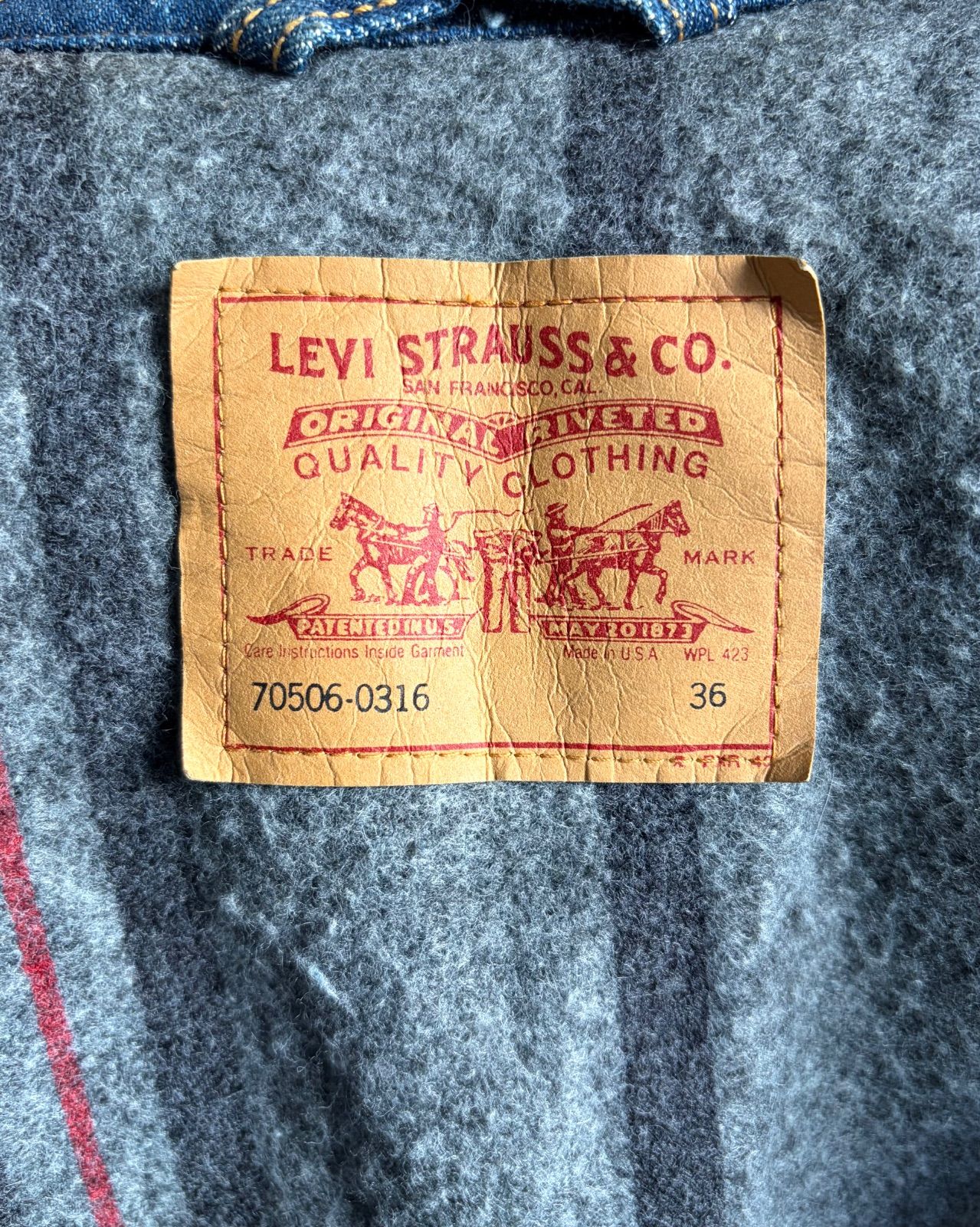https://assets.mercari-shops-static.com/-/large/plain/2JXwKrC85SBukTDAucdyJ8.jpg@jpg