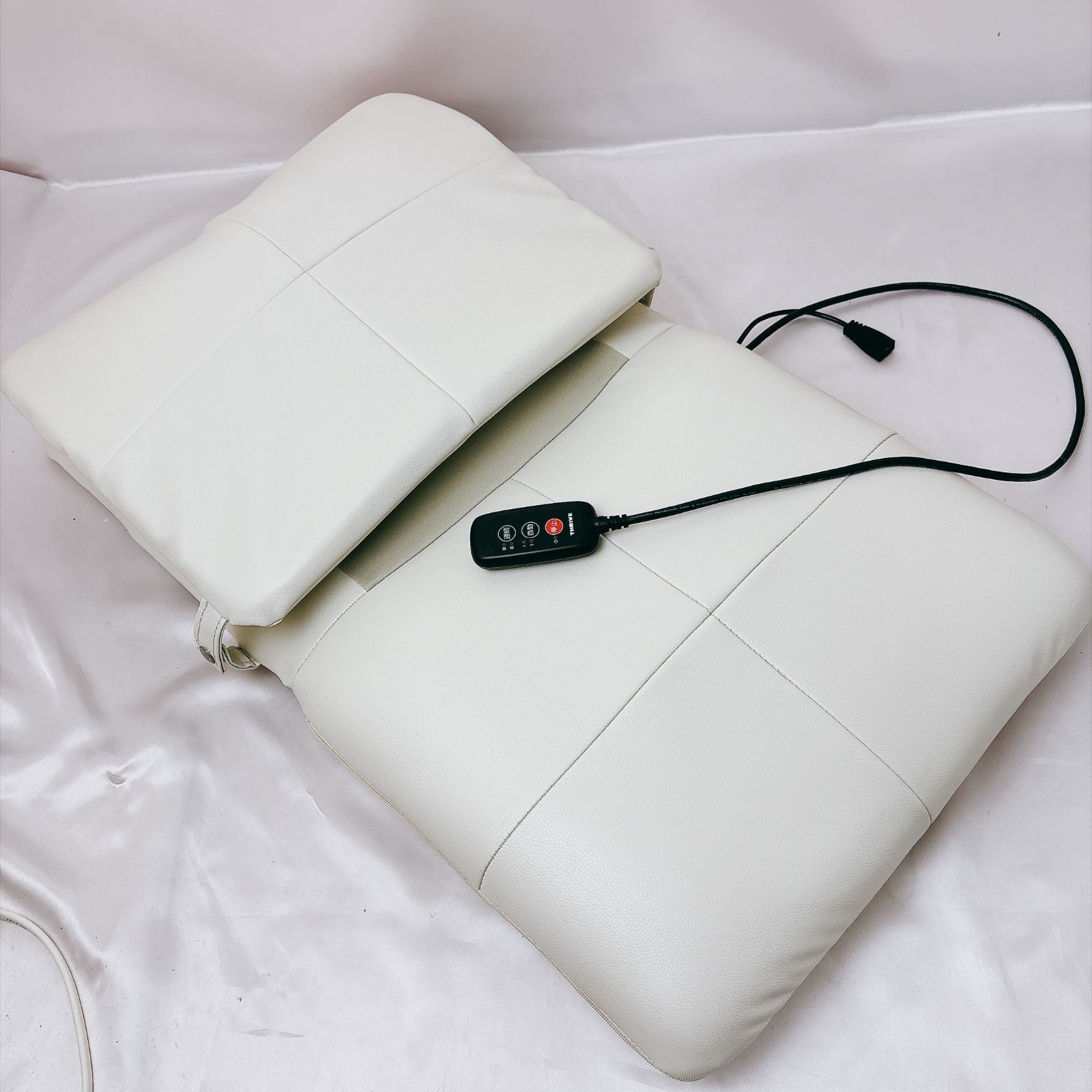 美品】THRIVE スライヴ マルチマッサージチェア CMD-1000 ホワイト 白