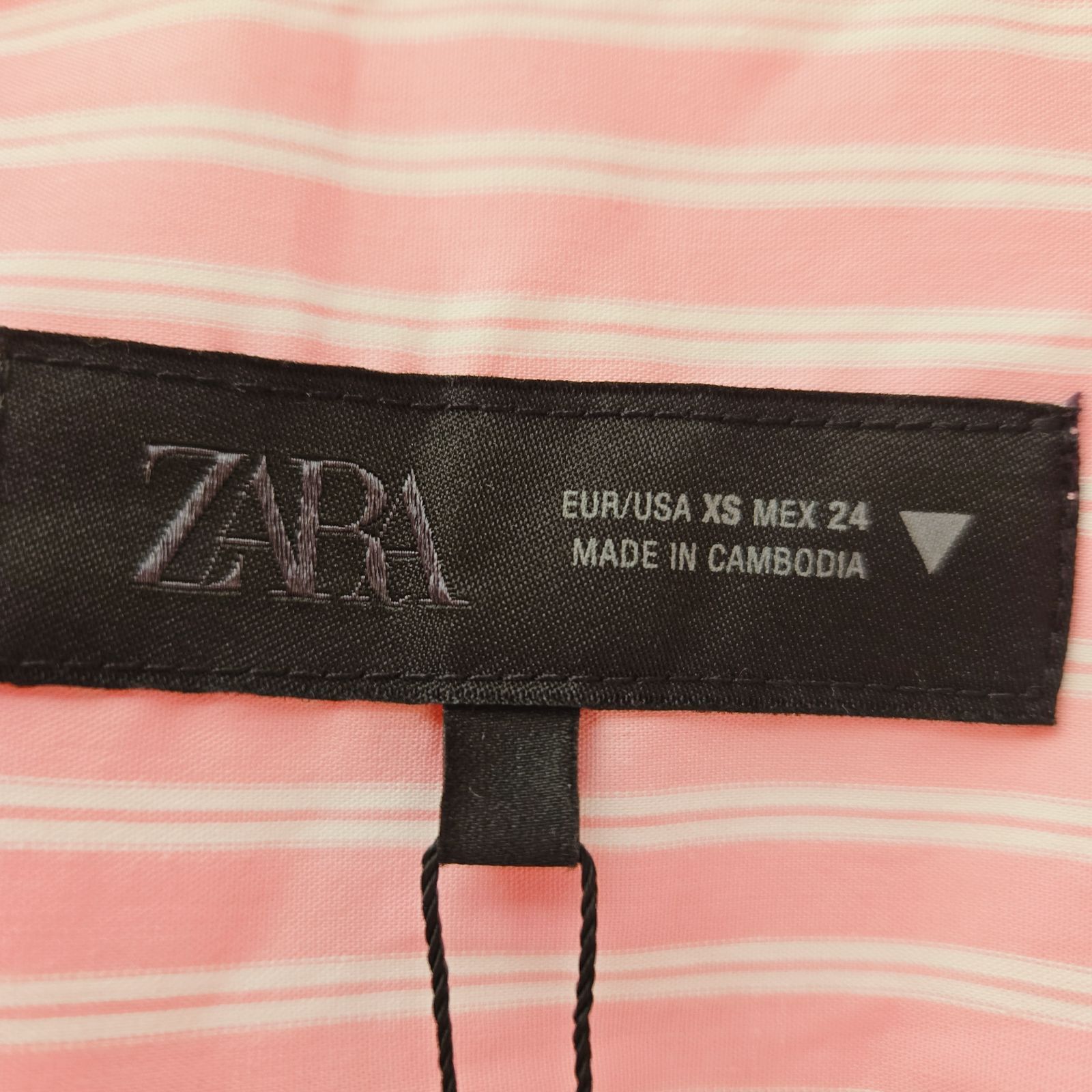 https://assets.mercari-shops-static.com/-/large/plain/2JXwNsjRT4PvBRTfK9yCPe.jpg@jpg